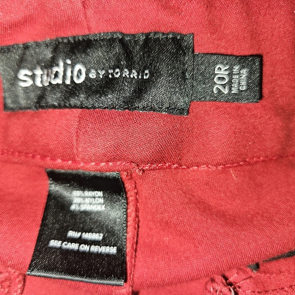 Studio by Torrid ponte pants - Picture 3 of 3